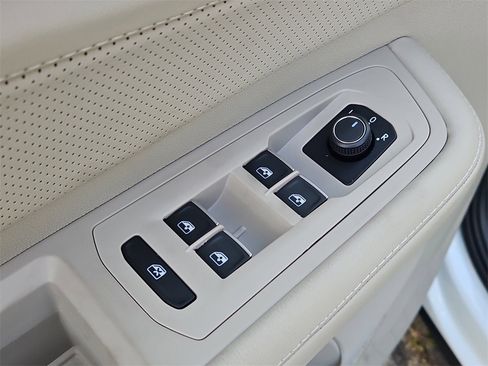 New 2026 Volkswagen Atlas SEL image 21