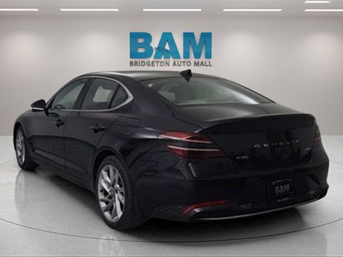 Used 2022 Genesis G70 2.0T image 4