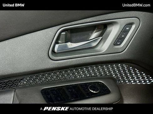 Used 2023 Nissan Ariya FWD image 3