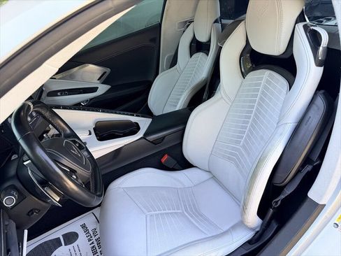 Used 2021 Chevrolet Corvette Stingray Premium Cpe w/ Z51 Performance Package RWD image 15