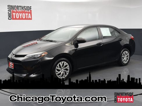 Used 2018 Toyota Corolla LE FWD image 1
