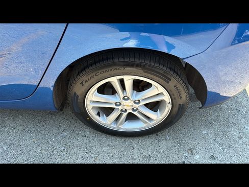 Used 2017 Chevrolet Cruze LT w/ LT True North Edition FWD image 26