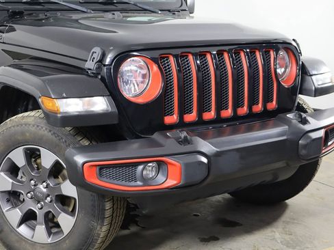 Used 2018 Jeep Wrangler Unlimited Sahara image 41