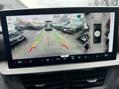 Used 2025 Ford Explorer ST image 18