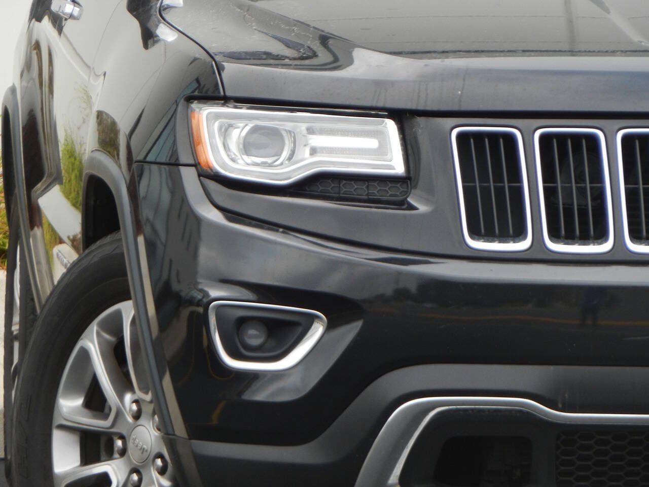 Used 2015 Jeep Grand Cherokee Limited w/ Luxury Group II AWD/4WD image 8
