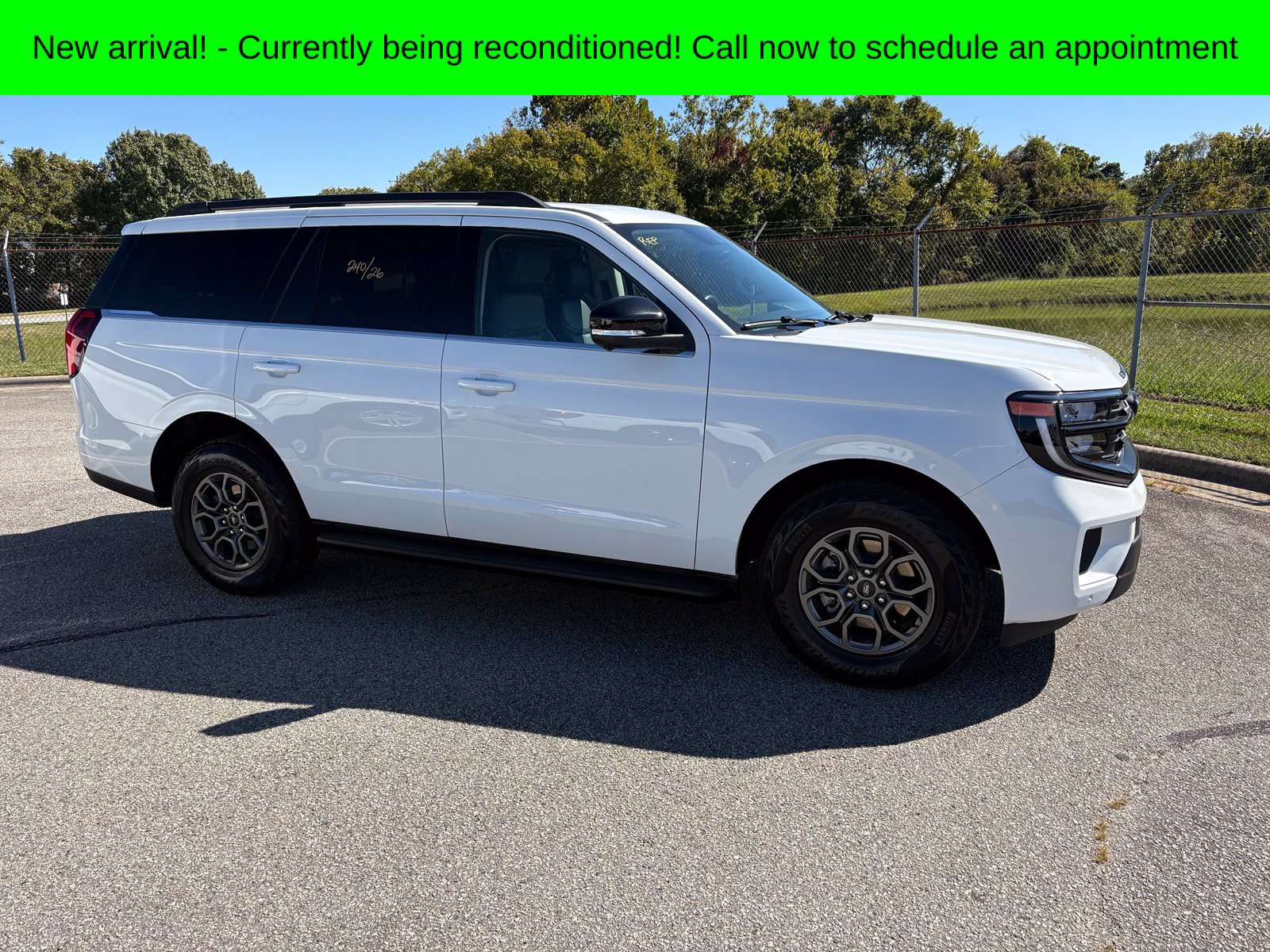 Used 2026 Ford Expedition Active AWD/4WD image 4