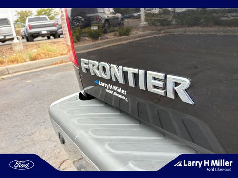 Used 2020 Nissan Frontier SV AWD/4WD image 23