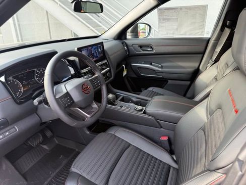 New 2026 Nissan Pathfinder Rock Creek AWD/4WD image 17