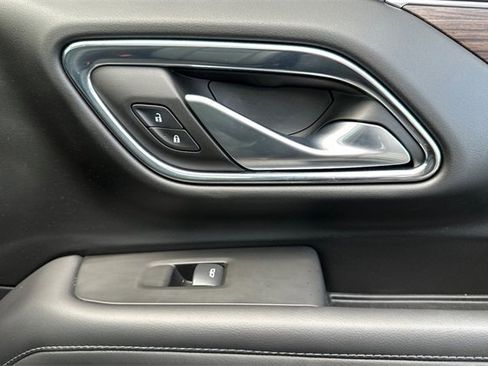 Used 2022 Chevrolet Tahoe Z71 w/ Z71 Off-Road Package image 22