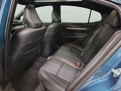 Used 2025 Toyota Camry XSE image 9