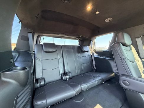 Used 2019 Cadillac Escalade Platinum AWD/4WD image 31