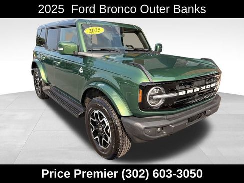 Used 2025 Ford Bronco Outer Banks AWD/4WD image 1