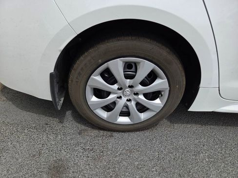 Used 2024 Toyota Corolla LE FWD image 10