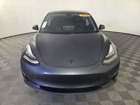 Used 2018 Tesla Model 3 Long Range image 3
