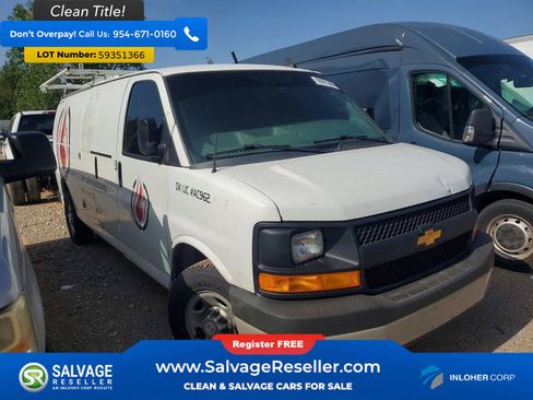 Used 2017 Chevrolet Express 2500 Extended RWD image 5
