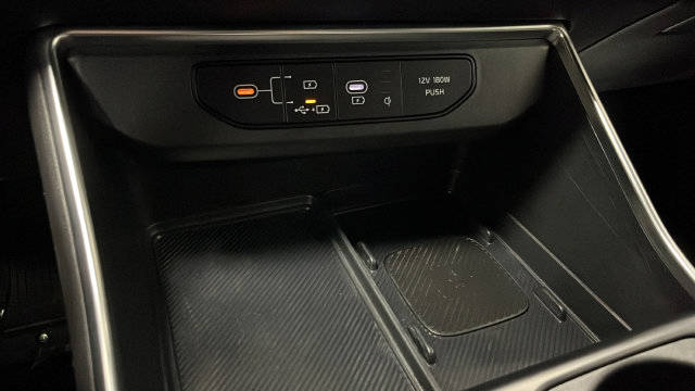Used 2025 Kia Carnival SX Prestige FWD image 33