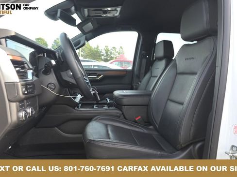 Used 2025 GMC Yukon XL Denali image 2