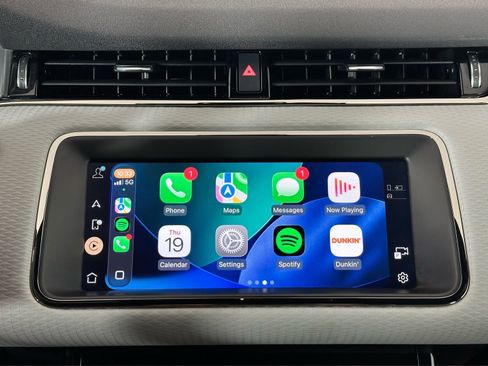 Used 2023 Land Rover Range Rover Evoque R-Dynamic S image 3