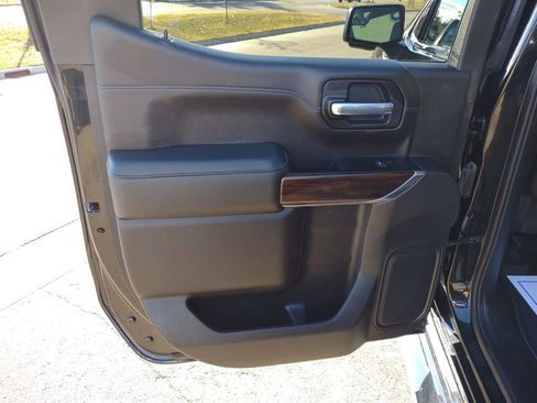 Used 2021 GMC Sierra 1500 SLT w/ SLT Premium Package image 42