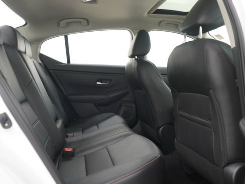 Used 2023 Nissan Sentra SR w/ SR Premium Package FWD image 13