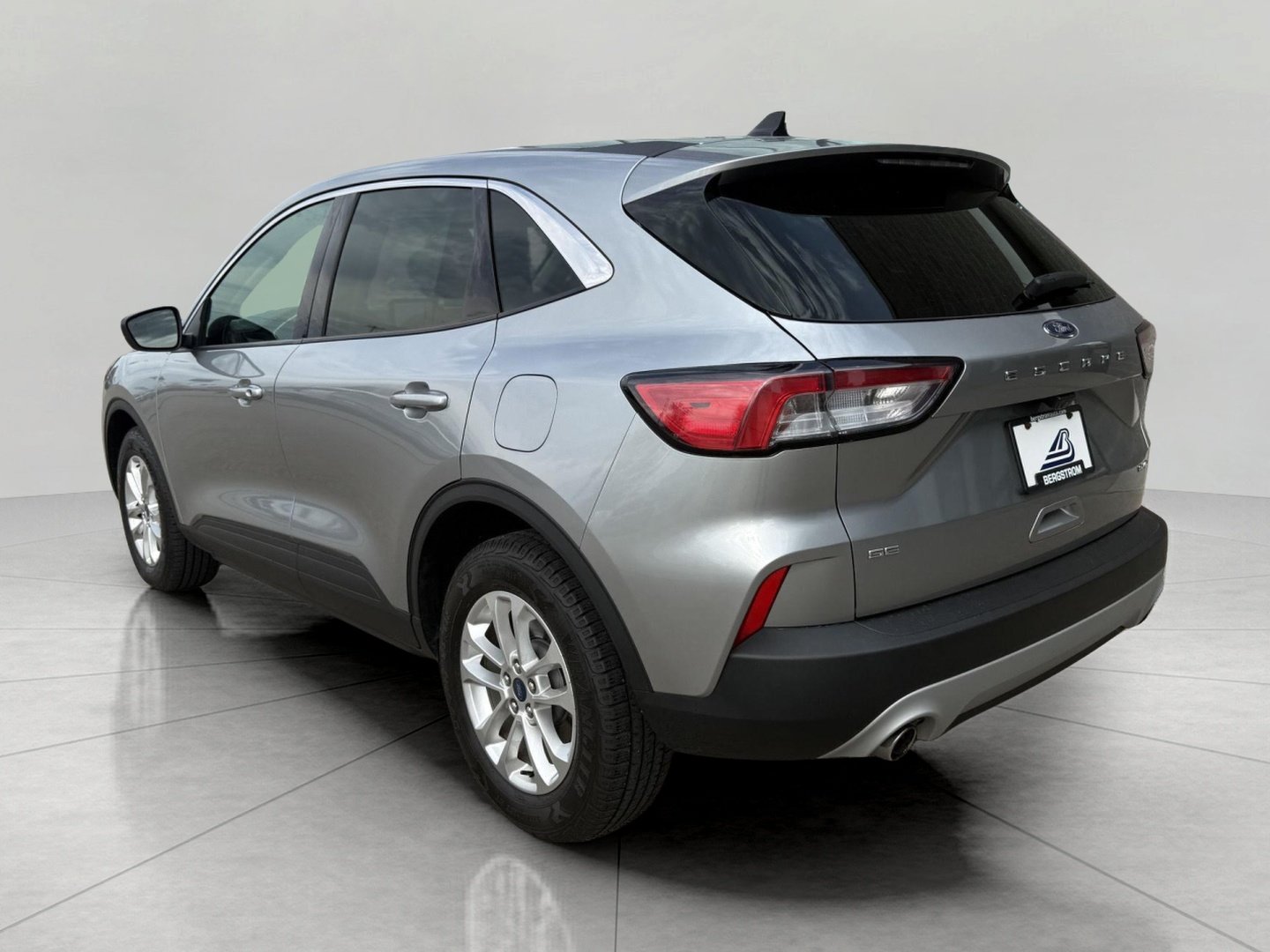 Used 2022 Ford Escape SE w/ Convenience Package AWD/4WD image 10