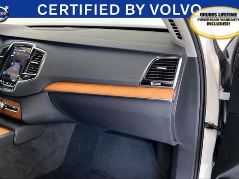 Used 2023 Volvo XC90 B6 Plus image 22