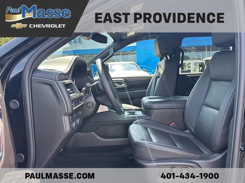 Used 2023 Chevrolet Suburban Z71 w/ Luxury Package AWD/4WD image 15