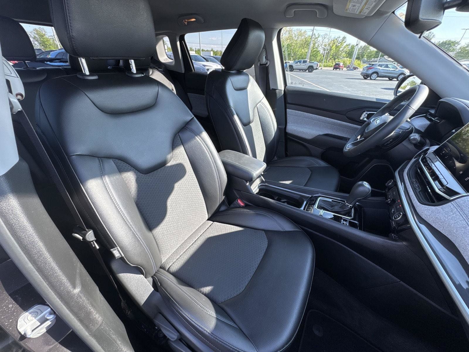 Used 2022 Jeep Compass Latitude AWD/4WD image 19