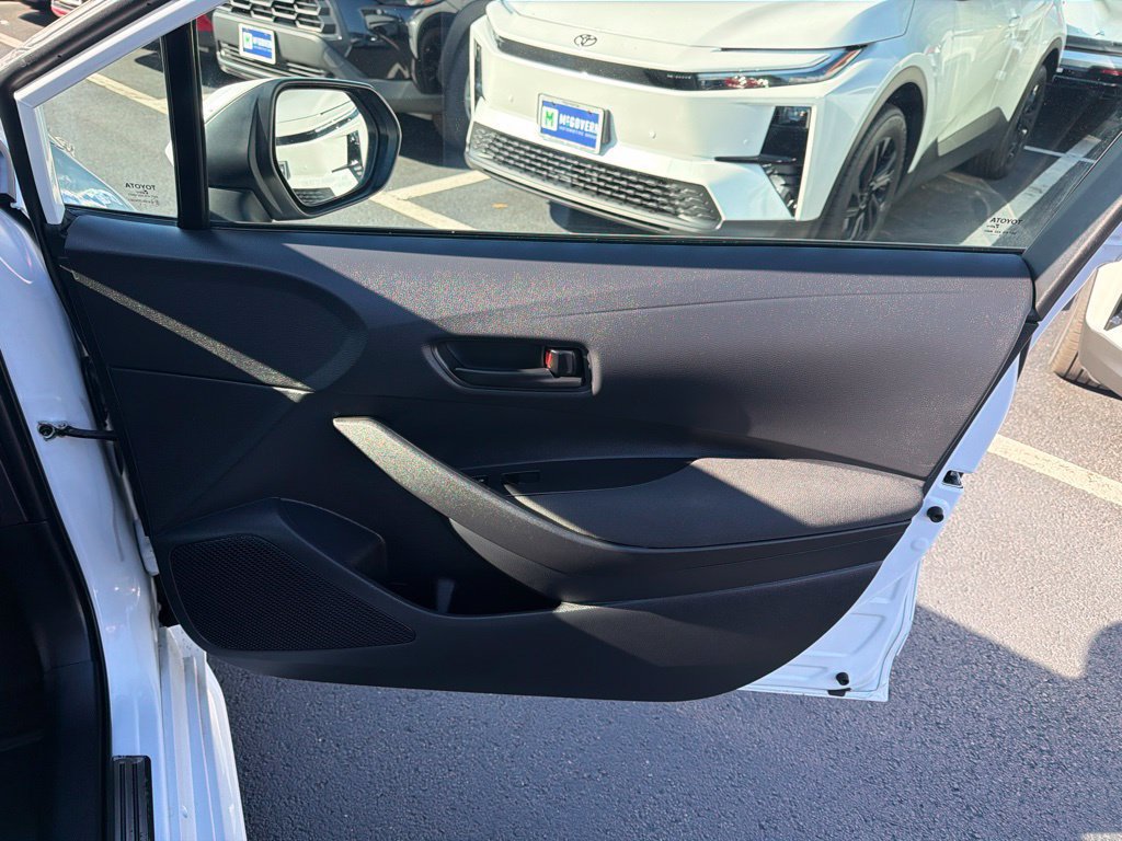 Certified 2025 Toyota Corolla LE FWD image 9