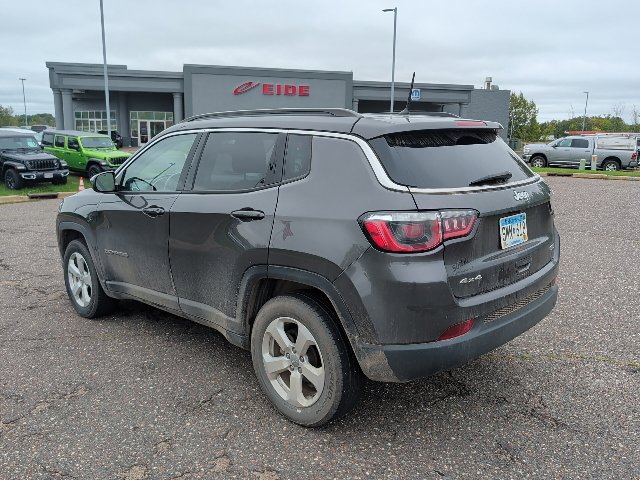 Used 2018 Jeep Compass Latitude w/ Cold Weather Group AWD/4WD image 11