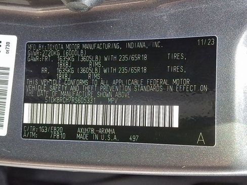 Used 2024 Toyota Highlander XLE image 29