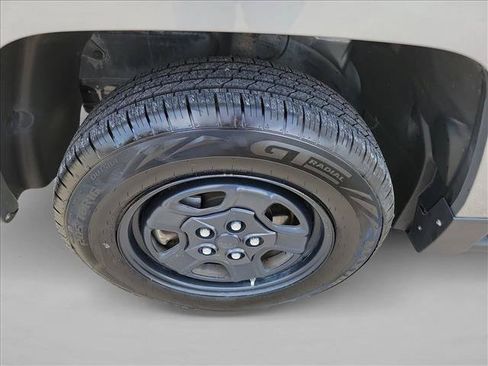 Used 2016 Jeep Patriot Sport FWD image 9