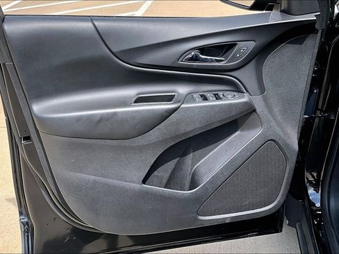 Used 2019 Chevrolet Equinox LT FWD image 23