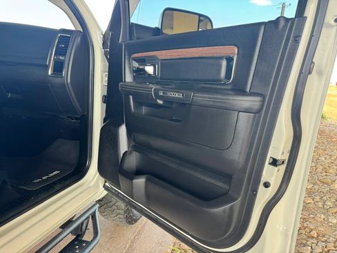 Used 2018 RAM 2500 Laramie w/ Sport Appearance Group AWD/4WD image 28