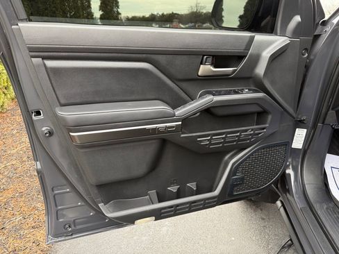 Used 2024 Toyota Tacoma TRD Sport image 11