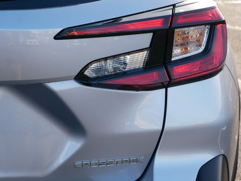 Certified 2025 Subaru Crosstrek 2.0i Premium image 17