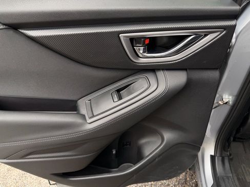 Used 2019 Subaru Forester Premium w/ All-Weather Package image 32