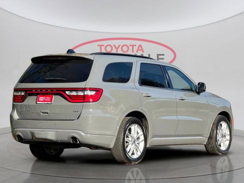 Used 2024 Dodge Durango GT image 3
