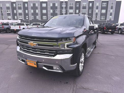 Used 2022 Chevrolet Silverado 1500 LTZ AWD/4WD image 1
