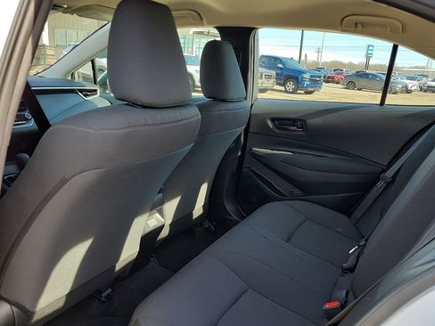 Used 2025 Toyota Corolla LE image 9