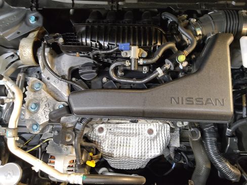 Used 2018 Nissan Rogue S AWD/4WD image 30