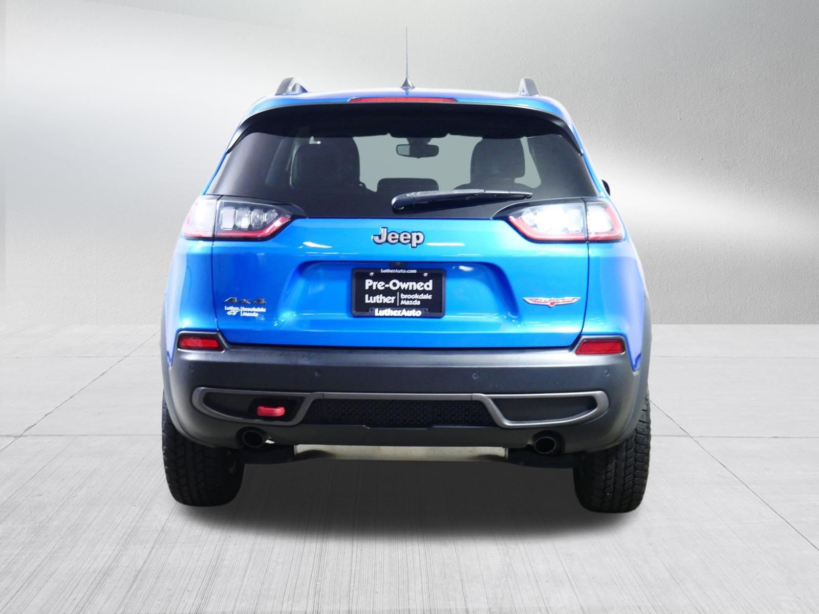 Used 2019 Jeep Cherokee Trailhawk w/ Cold Weather Group AWD/4WD image 6