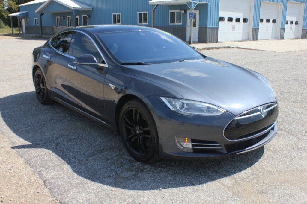 Used 2014 Tesla Model S 85 RWD image 3