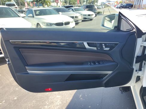 Used 2015 Mercedes-Benz E 400 E 400 w/ Premium 1 Package image 12