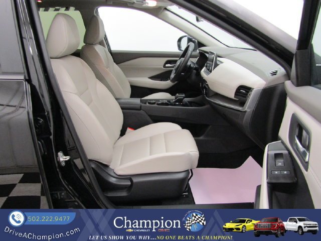 Used 2024 Nissan Rogue SV w/ SV Premium Package AWD/4WD image 39