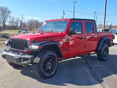 Used 2024 Jeep Gladiator Overland AWD/4WD image 3