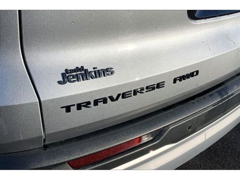 Used 2026 Chevrolet Traverse Z71 w/ Driver Confidence Package image 9