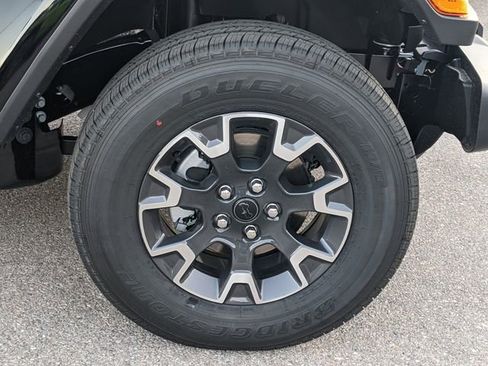 New 2026 Jeep Gladiator Sport AWD/4WD image 8