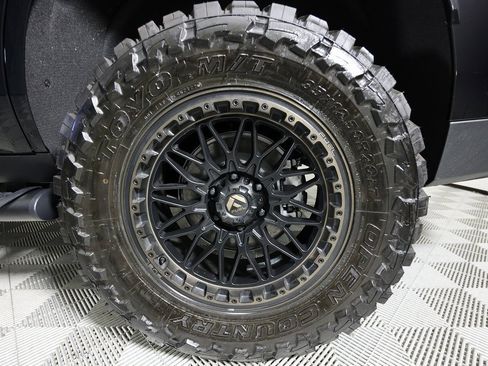 Used 2026 Chevrolet Tahoe Z71 w/ Comfort Package image 48