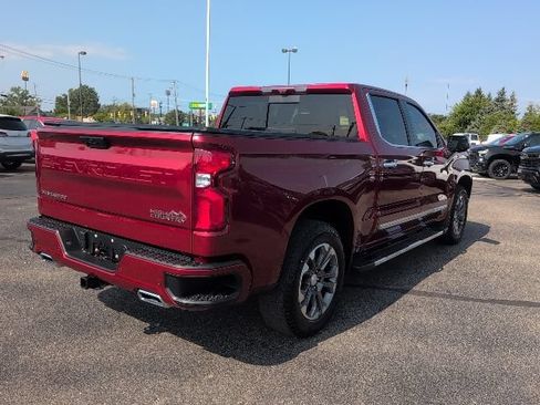Used 2024 Chevrolet Silverado 1500 High Country w/ Technology Package AWD/4WD image 9